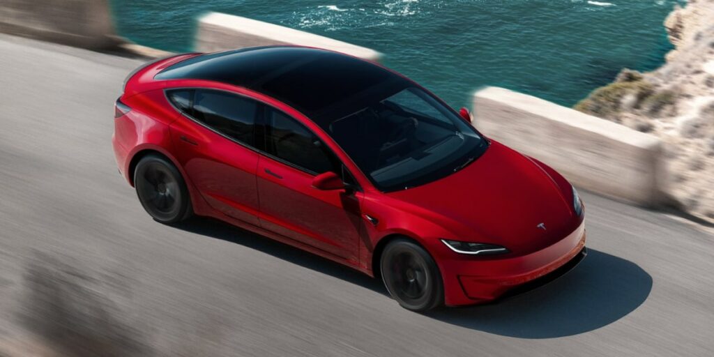 Tesla Model 3 Performance ufficiale: che spettacolo!